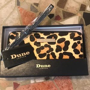 Dune London Wristlet